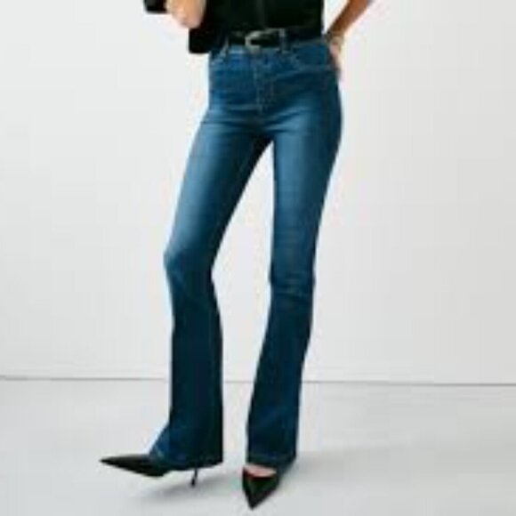 SPANX Spanxshape Everywear Flare Jeans Authentic Blue Size Medium - Picture 1 of 12